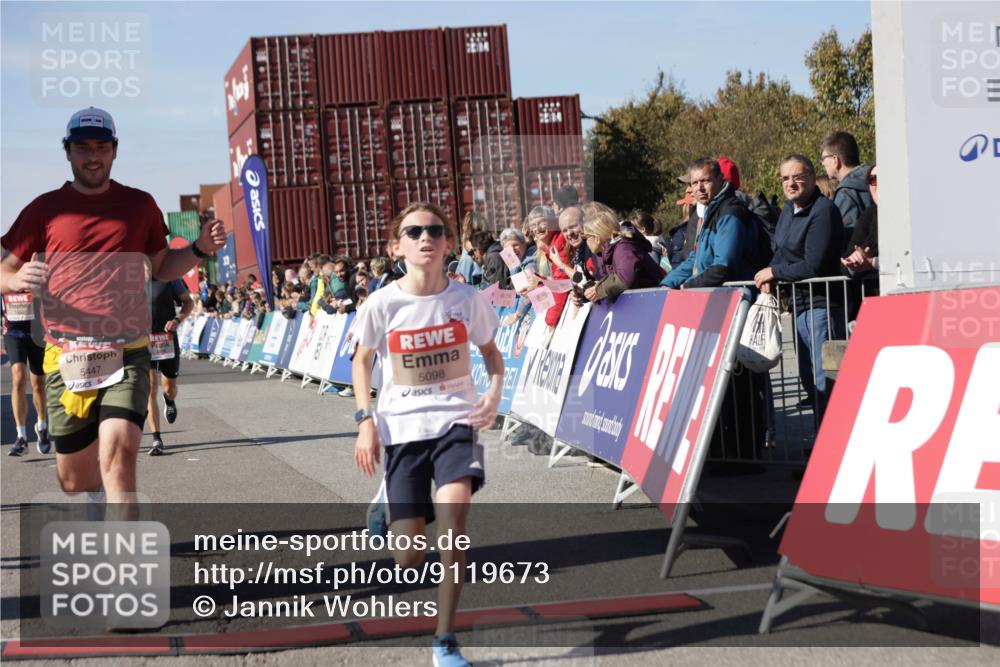 03.10.2025 - Köhlbrandbrückenlauf Jannik Wohlers http://msf.ph/oto/9119673 03.10.2025 13:03:56 Ziel 4127, 4322, 4349, 5098, 5414, 5447, 5950, 5958, 6315, 6341, 6392, 6706 meine-sportfotos.de