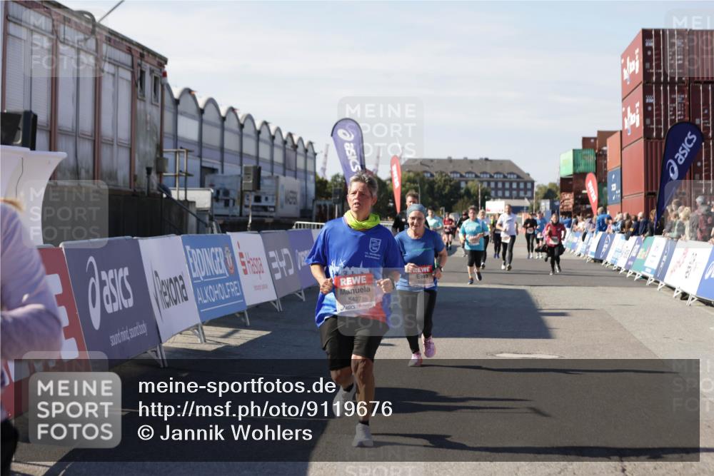 03.10.2025 - Köhlbrandbrückenlauf Jannik Wohlers http://msf.ph/oto/9119676 03.10.2025 13:35:07 Ziel 5360, 5427, 5557, 5604, 6265, 6434 meine-sportfotos.de