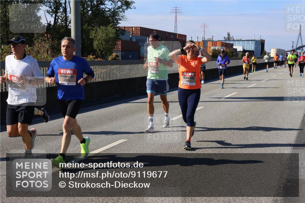 03.10.2025 - Köhlbrandbrückenlauf Strokosch-Dieckow http://msf.ph/oto/9119677 03.10.2025 12:57:22 Position 3 4354, 4353, 6588, 4853 meine-sportfotos.de
