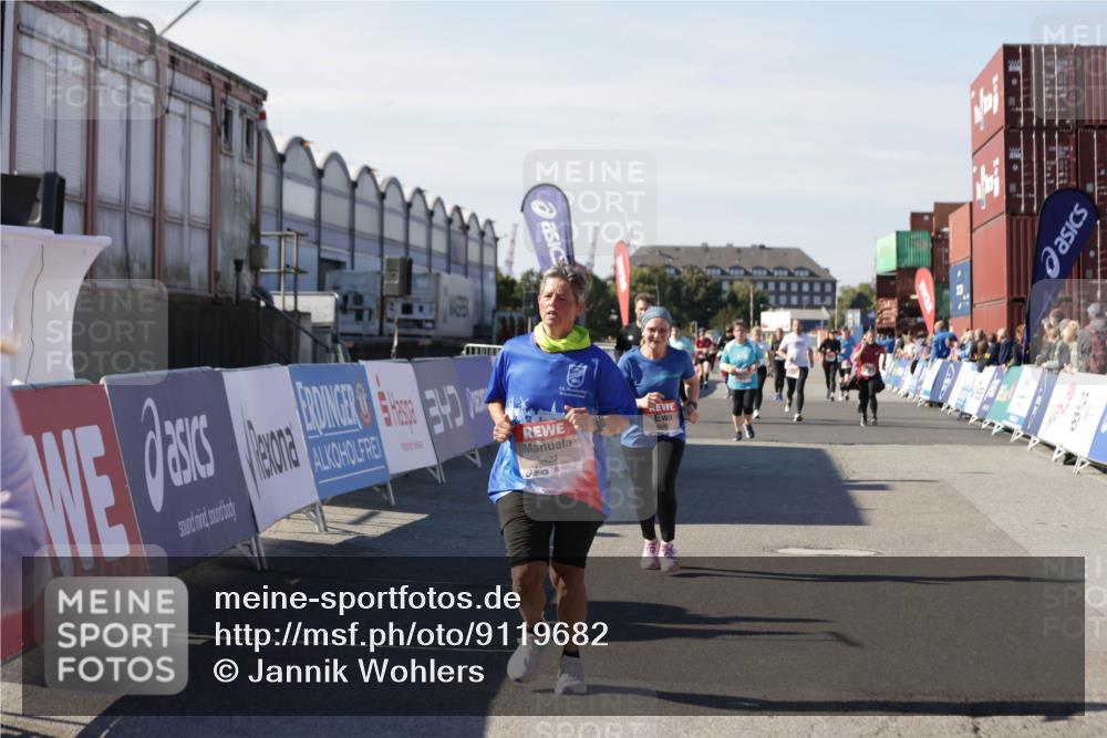 03.10.2025 - Köhlbrandbrückenlauf Jannik Wohlers http://msf.ph/oto/9119682 03.10.2025 13:35:07 Ziel 5360, 5427, 5557, 5604, 6265, 6434 meine-sportfotos.de