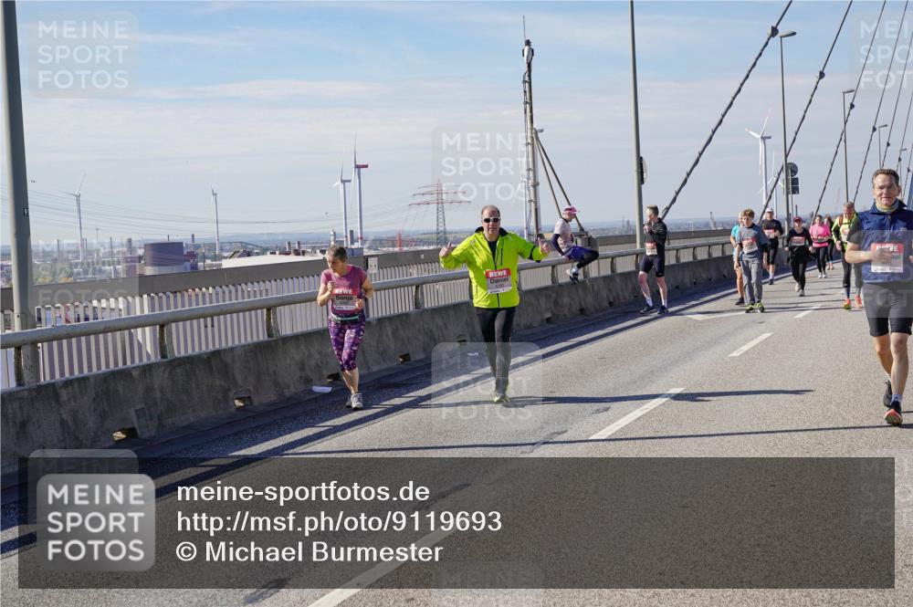 03.10.2025 - Köhlbrandbrückenlauf Michael Burmester http://msf.ph/oto/9119693 03.10.2025 13:00:59 Position 2  meine-sportfotos.de