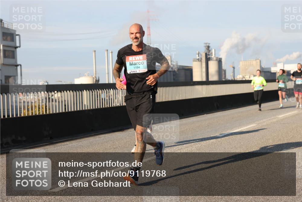 03.10.2025 - Köhlbrandbrückenlauf Lena Gebhardt http://msf.ph/oto/9119768 03.10.2025 09:45:40 Position 2 1194 meine-sportfotos.de