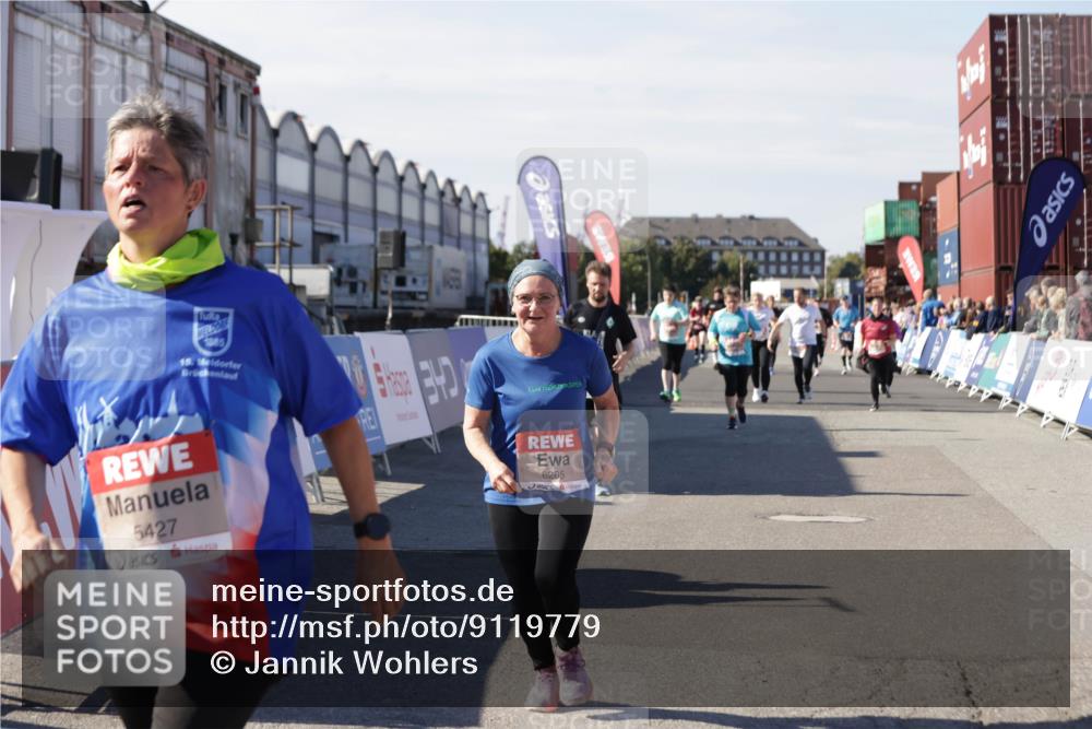 03.10.2025 - Köhlbrandbrückenlauf Jannik Wohlers http://msf.ph/oto/9119779 03.10.2025 13:35:09 Ziel 5360, 5427, 5557, 5604, 6265 meine-sportfotos.de