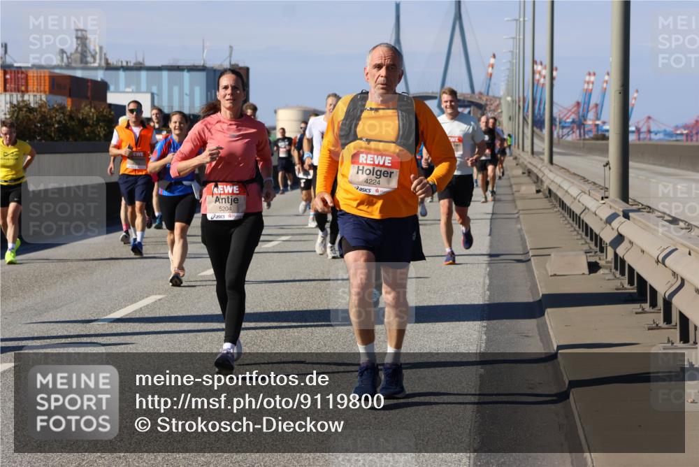 03.10.2025 - Köhlbrandbrückenlauf Strokosch-Dieckow http://msf.ph/oto/9119800 03.10.2025 12:57:33 Position 3 5204, 4224 meine-sportfotos.de