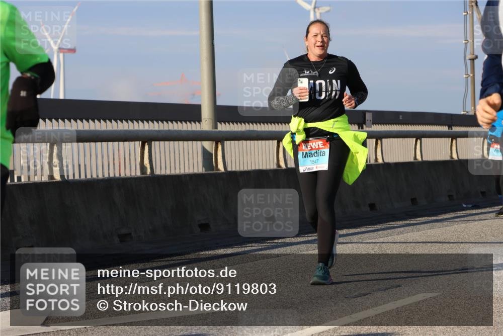 03.10.2025 - Köhlbrandbrückenlauf Strokosch-Dieckow http://msf.ph/oto/9119803 03.10.2025 09:54:02 Position 2 1547 meine-sportfotos.de