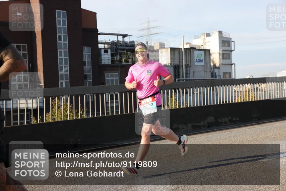 03.10.2025 - Köhlbrandbrückenlauf Lena Gebhardt http://msf.ph/oto/9119809 03.10.2025 09:45:42 Position 2 1826 meine-sportfotos.de