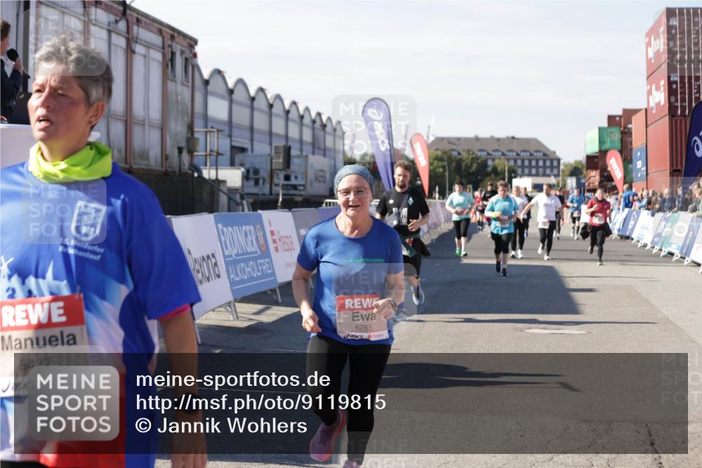 03.10.2025 - Köhlbrandbrückenlauf Jannik Wohlers http://msf.ph/oto/9119815 03.10.2025 13:35:10 Ziel 5360, 5412, 5427, 5557, 5604, 6265 meine-sportfotos.de