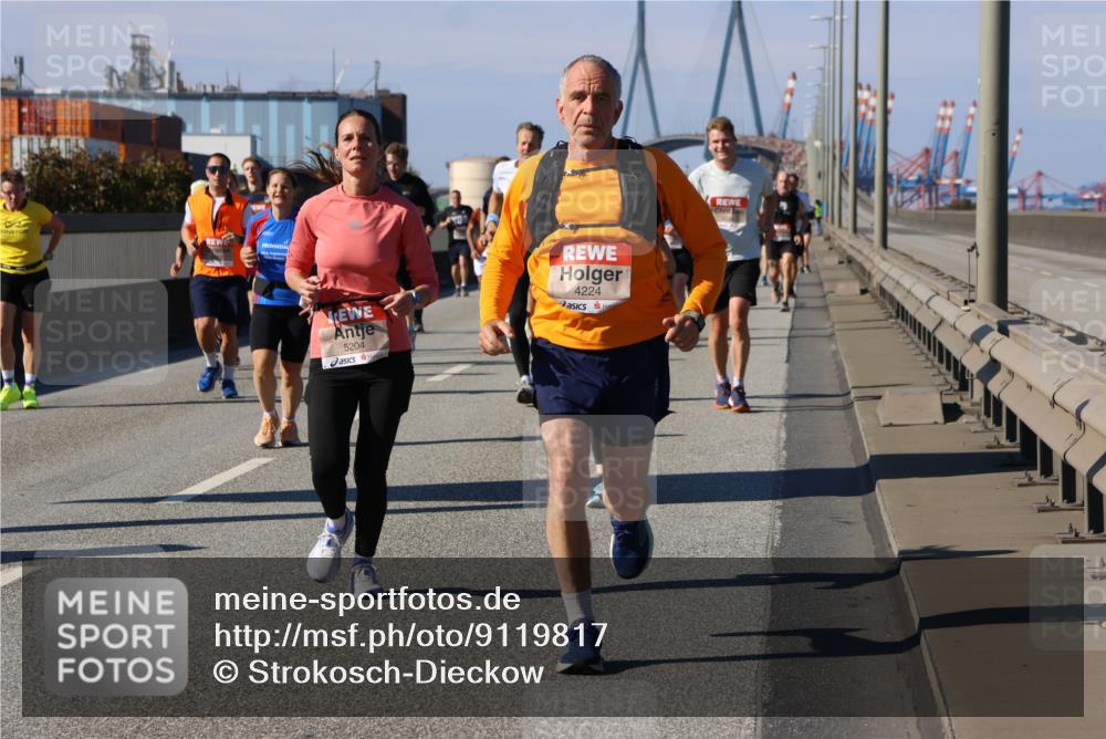 03.10.2025 - Köhlbrandbrückenlauf Strokosch-Dieckow http://msf.ph/oto/9119817 03.10.2025 12:57:33 Position 3 5204, 4224 meine-sportfotos.de