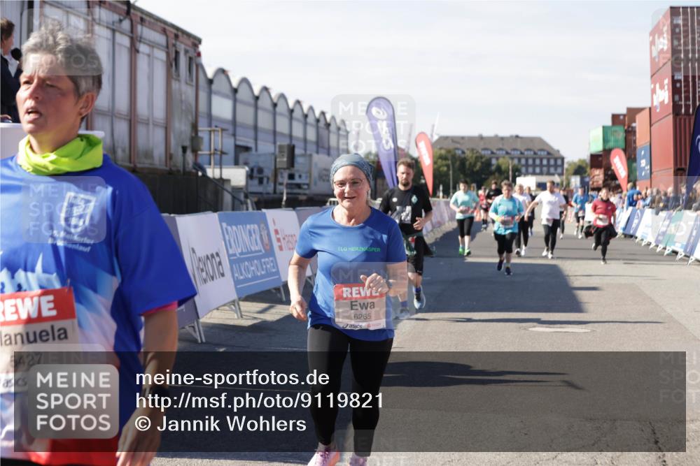 03.10.2025 - Köhlbrandbrückenlauf Jannik Wohlers http://msf.ph/oto/9119821 03.10.2025 13:35:10 Ziel 5360, 5412, 5427, 5557, 5604, 6265 meine-sportfotos.de