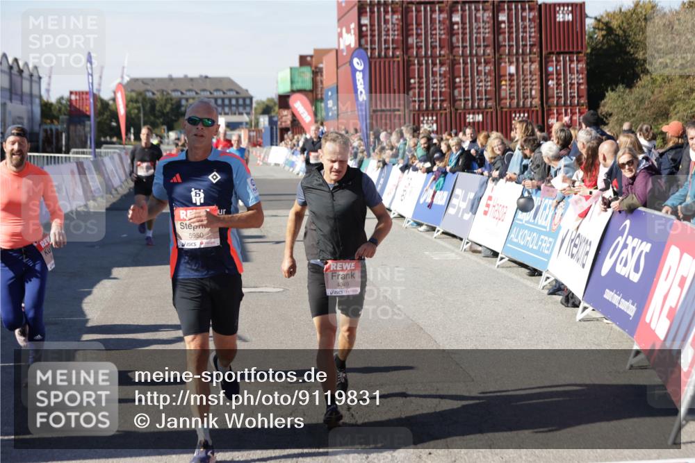 03.10.2025 - Köhlbrandbrückenlauf Jannik Wohlers http://msf.ph/oto/9119831 03.10.2025 13:03:59 Ziel 4056, 4127, 4349, 4372, 4480, 5098, 5414, 5447, 5950, 5958, 6315, 6341, 6392, 6706 meine-sportfotos.de
