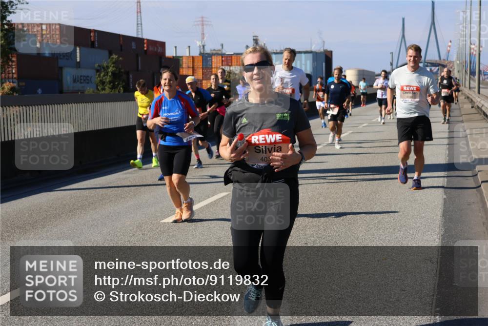 03.10.2025 - Köhlbrandbrückenlauf Strokosch-Dieckow http://msf.ph/oto/9119832 03.10.2025 12:57:37 Position 3 403 meine-sportfotos.de