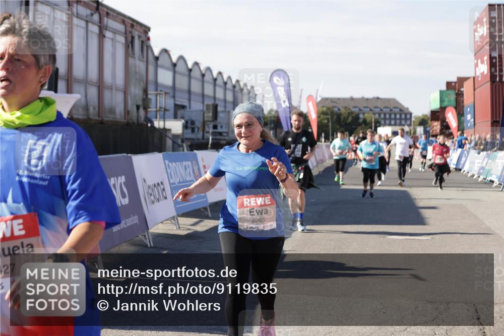 03.10.2025 - Köhlbrandbrückenlauf Jannik Wohlers http://msf.ph/oto/9119835 03.10.2025 13:35:10 Ziel 5360, 5412, 5427, 5557, 5604, 6265 meine-sportfotos.de