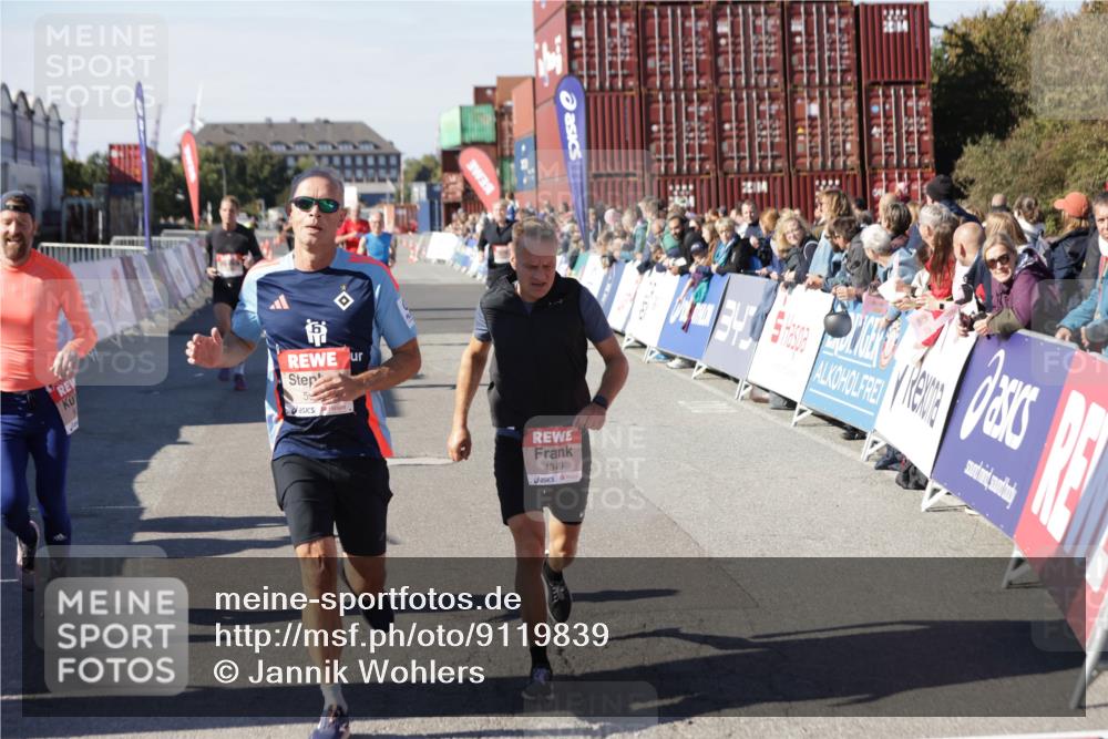 03.10.2025 - Köhlbrandbrückenlauf Jannik Wohlers http://msf.ph/oto/9119839 03.10.2025 13:03:59 Ziel 4056, 4127, 4349, 4372, 4480, 5098, 5414, 5447, 5950, 5958, 6315, 6341, 6392, 6706 meine-sportfotos.de
