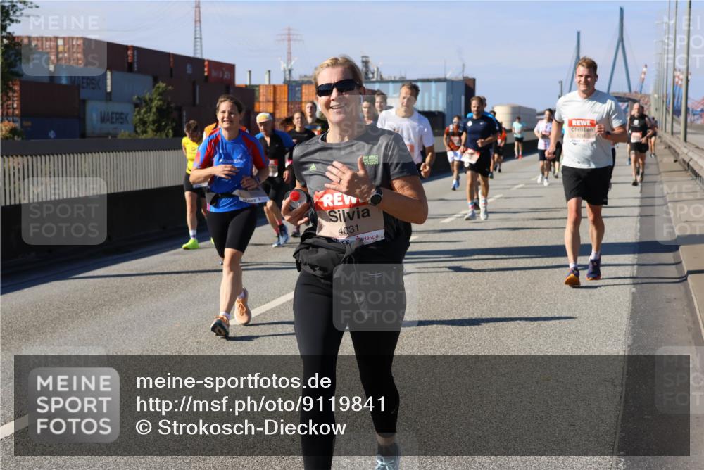 03.10.2025 - Köhlbrandbrückenlauf Strokosch-Dieckow http://msf.ph/oto/9119841 03.10.2025 12:57:37 Position 3 4031 meine-sportfotos.de
