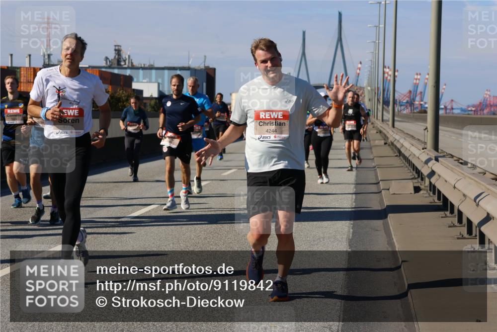 03.10.2025 - Köhlbrandbrückenlauf Strokosch-Dieckow http://msf.ph/oto/9119842 03.10.2025 12:57:38 Position 3 2013, 4776, 4244 meine-sportfotos.de