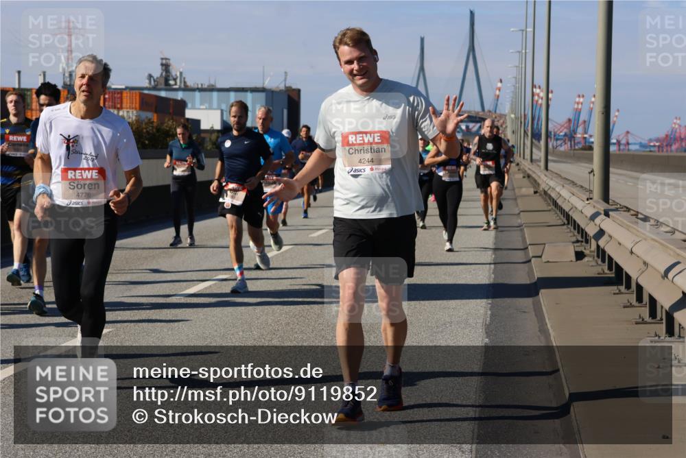 03.10.2025 - Köhlbrandbrückenlauf Strokosch-Dieckow http://msf.ph/oto/9119852 03.10.2025 12:57:39 Position 3 4776, 4244 meine-sportfotos.de
