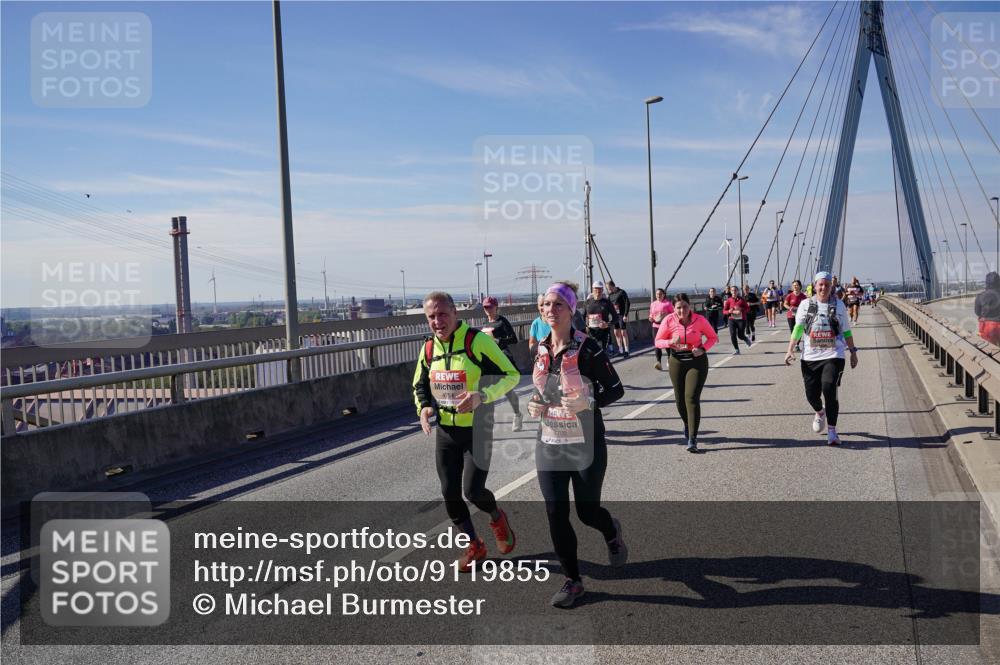 03.10.2025 - Köhlbrandbrückenlauf Michael Burmester http://msf.ph/oto/9119855 03.10.2025 13:01:07 Position 2 4754, 4702 meine-sportfotos.de