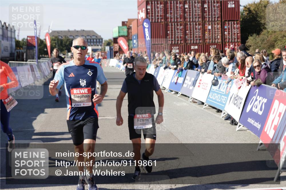 03.10.2025 - Köhlbrandbrückenlauf Jannik Wohlers http://msf.ph/oto/9119861 03.10.2025 13:03:59 Ziel 4056, 4127, 4349, 4372, 4480, 5098, 5414, 5447, 5950, 5958, 6315, 6341, 6392, 6706 meine-sportfotos.de