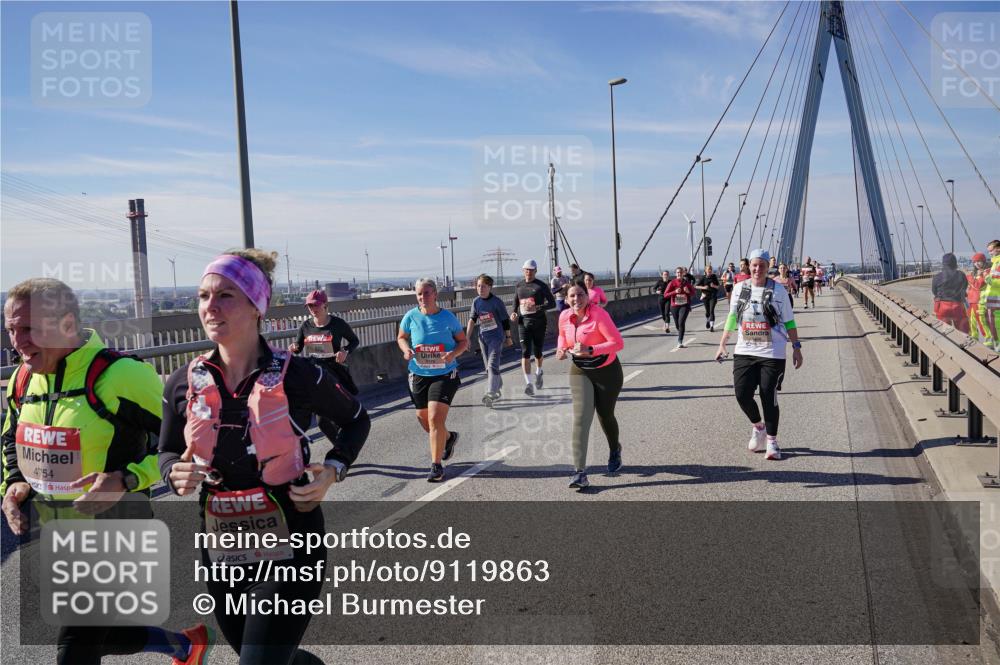 03.10.2025 - Köhlbrandbrückenlauf Michael Burmester http://msf.ph/oto/9119863 03.10.2025 13:01:08 Position 2 4754, 4702 meine-sportfotos.de