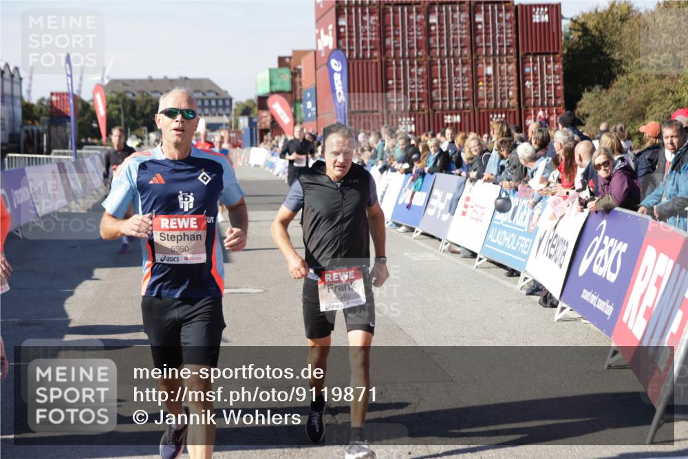 03.10.2025 - Köhlbrandbrückenlauf Jannik Wohlers http://msf.ph/oto/9119871 03.10.2025 13:03:59 Ziel 4056, 4127, 4349, 4372, 4480, 5098, 5414, 5447, 5950, 5958, 6315, 6341, 6392, 6706 meine-sportfotos.de