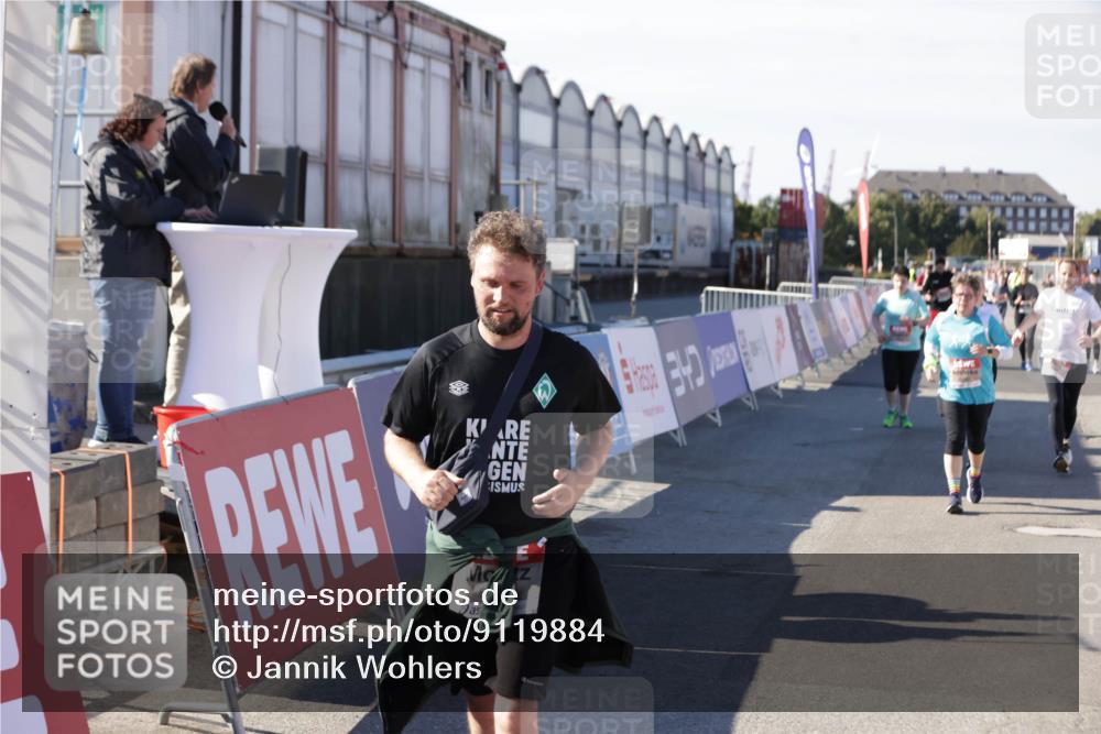 03.10.2025 - Köhlbrandbrückenlauf Jannik Wohlers http://msf.ph/oto/9119884 03.10.2025 13:35:13 Ziel 5279, 5360, 5412, 5427, 5557, 5604, 6204, 6205, 6265, 6547 meine-sportfotos.de
