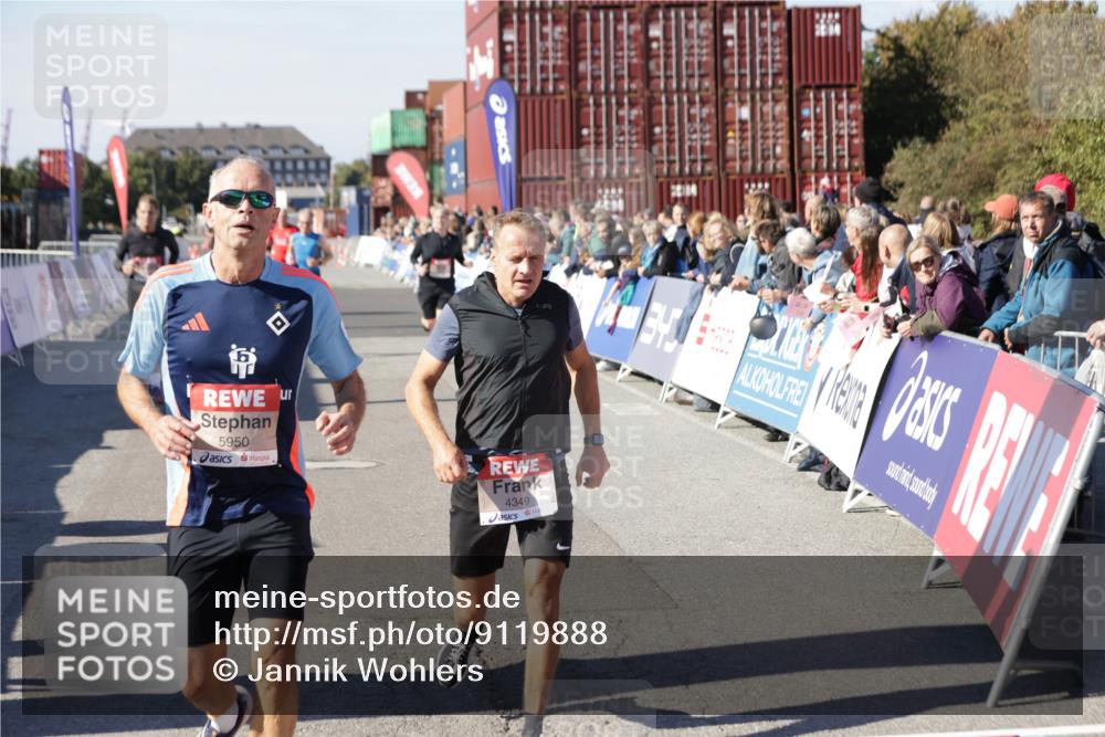 03.10.2025 - Köhlbrandbrückenlauf Jannik Wohlers http://msf.ph/oto/9119888 03.10.2025 13:03:59 Ziel 4056, 4127, 4349, 4372, 4480, 5098, 5414, 5447, 5950, 5958, 6315, 6341, 6392, 6706 meine-sportfotos.de