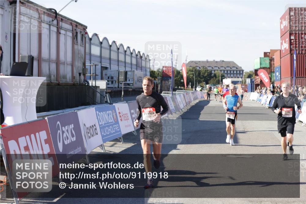 03.10.2025 - Köhlbrandbrückenlauf Jannik Wohlers http://msf.ph/oto/9119918 03.10.2025 13:04:02 Ziel 4056, 4127, 4349, 4372, 4480, 5098, 5414, 5447, 5950, 5958, 6315, 6392 meine-sportfotos.de
