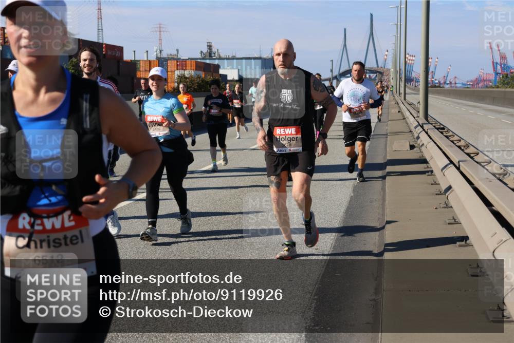 03.10.2025 - Köhlbrandbrückenlauf Strokosch-Dieckow http://msf.ph/oto/9119926 03.10.2025 12:57:46 Position 3 6512, 4559, 18, 1887, 5678 meine-sportfotos.de