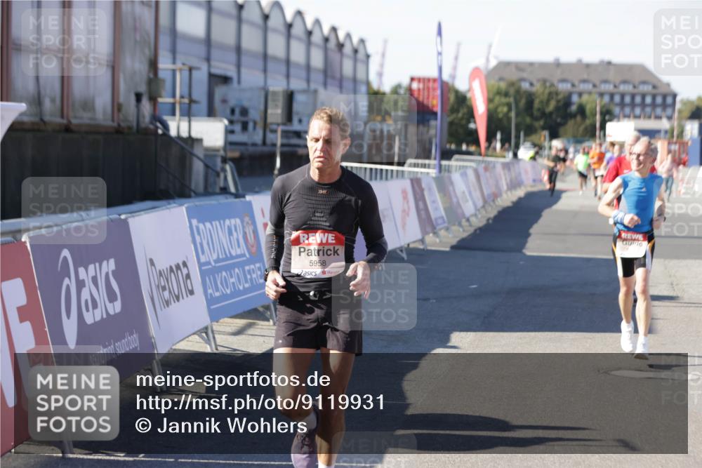 03.10.2025 - Köhlbrandbrückenlauf Jannik Wohlers http://msf.ph/oto/9119931 03.10.2025 13:04:02 Ziel 4056, 4127, 4349, 4372, 4480, 5098, 5414, 5447, 5950, 5958, 6315, 6392 meine-sportfotos.de