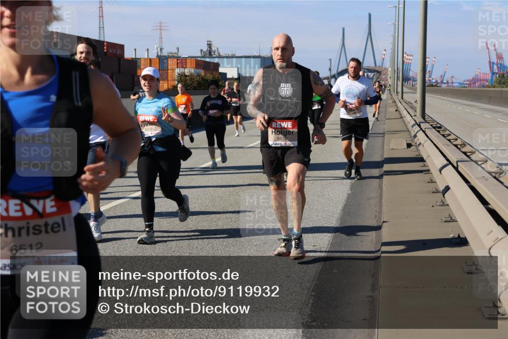 03.10.2025 - Köhlbrandbrückenlauf Strokosch-Dieckow http://msf.ph/oto/9119932 03.10.2025 12:57:46 Position 3 6512, 4559, 18, 1887, 5678 meine-sportfotos.de