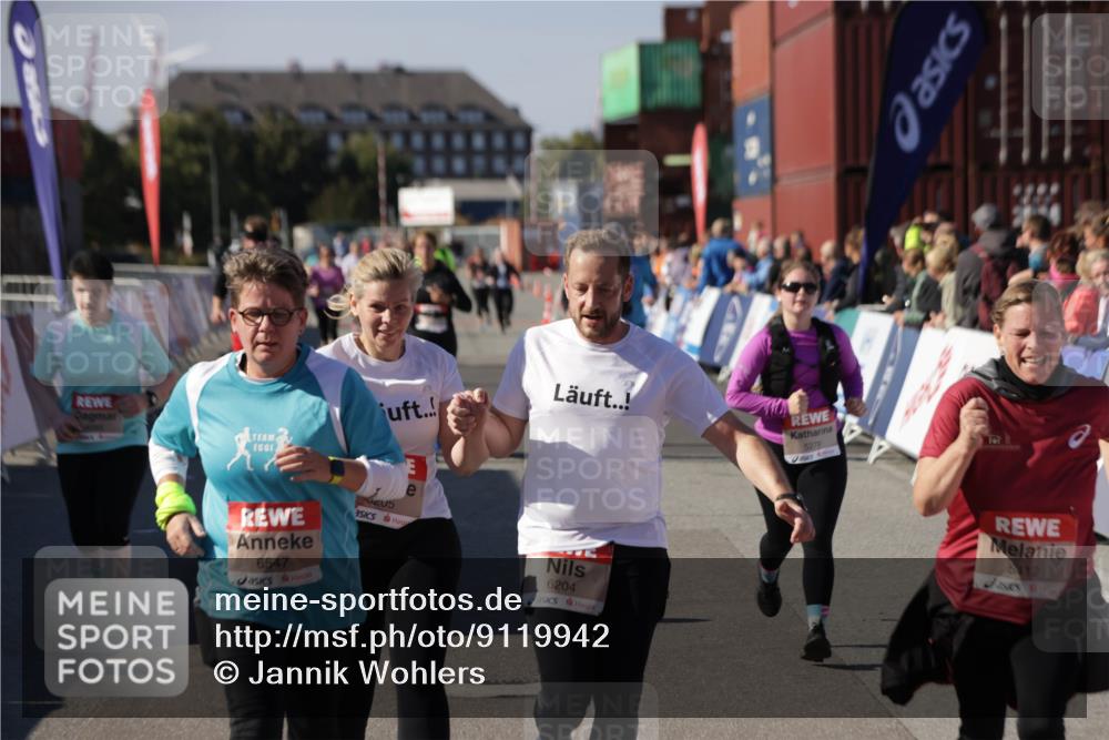 03.10.2025 - Köhlbrandbrückenlauf Jannik Wohlers http://msf.ph/oto/9119942 03.10.2025 13:35:16 Ziel 4886, 5279, 5360, 5412, 5427, 6204, 6205, 6265, 6547 meine-sportfotos.de