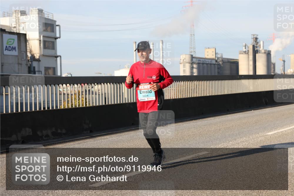 03.10.2025 - Köhlbrandbrückenlauf Lena Gebhardt http://msf.ph/oto/9119946 03.10.2025 09:45:48 Position 2 3224 meine-sportfotos.de