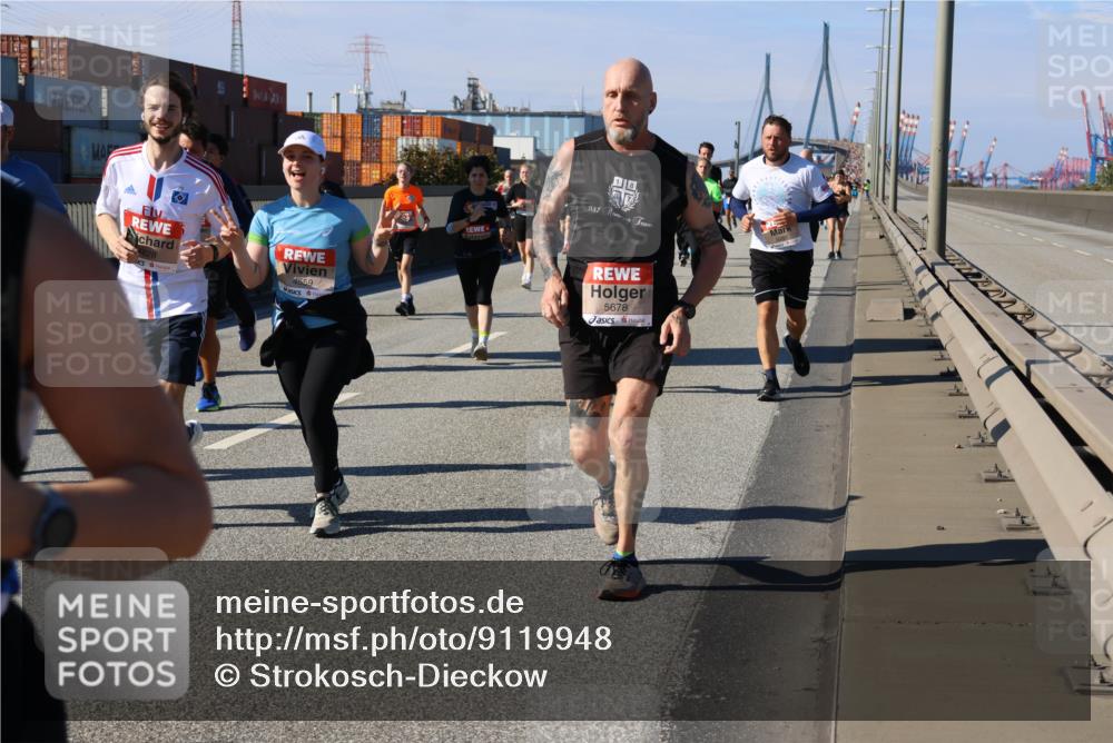 03.10.2025 - Köhlbrandbrückenlauf Strokosch-Dieckow http://msf.ph/oto/9119948 03.10.2025 12:57:46 Position 3 5, 4559, 18, 1887, 5678 meine-sportfotos.de