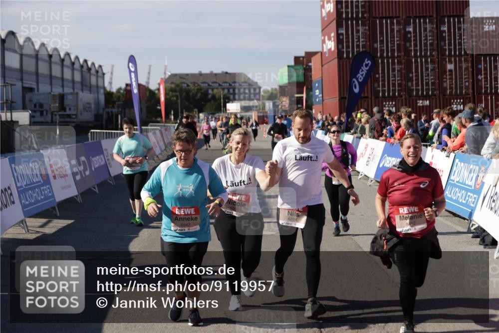 03.10.2025 - Köhlbrandbrückenlauf Jannik Wohlers http://msf.ph/oto/9119957 03.10.2025 13:35:17 Ziel 4886, 5279, 5360, 5412, 5427, 6204, 6205, 6265, 6547 meine-sportfotos.de
