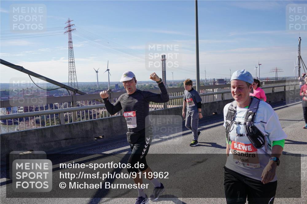 03.10.2025 - Köhlbrandbrückenlauf Michael Burmester http://msf.ph/oto/9119962 03.10.2025 13:01:11 Position 2 5923, 4438 meine-sportfotos.de