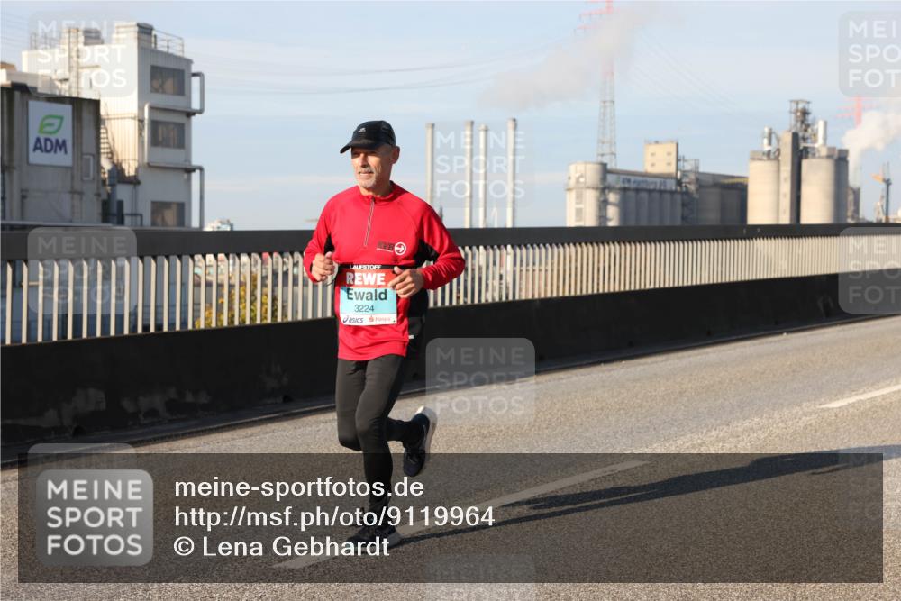 03.10.2025 - Köhlbrandbrückenlauf Lena Gebhardt http://msf.ph/oto/9119964 03.10.2025 09:45:48 Position 2 3224 meine-sportfotos.de