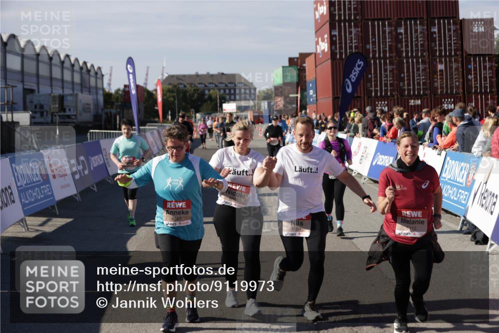 03.10.2025 - Köhlbrandbrückenlauf Jannik Wohlers http://msf.ph/oto/9119973 03.10.2025 13:35:17 Ziel 4886, 5279, 5360, 5412, 5427, 6204, 6205, 6265, 6547 meine-sportfotos.de