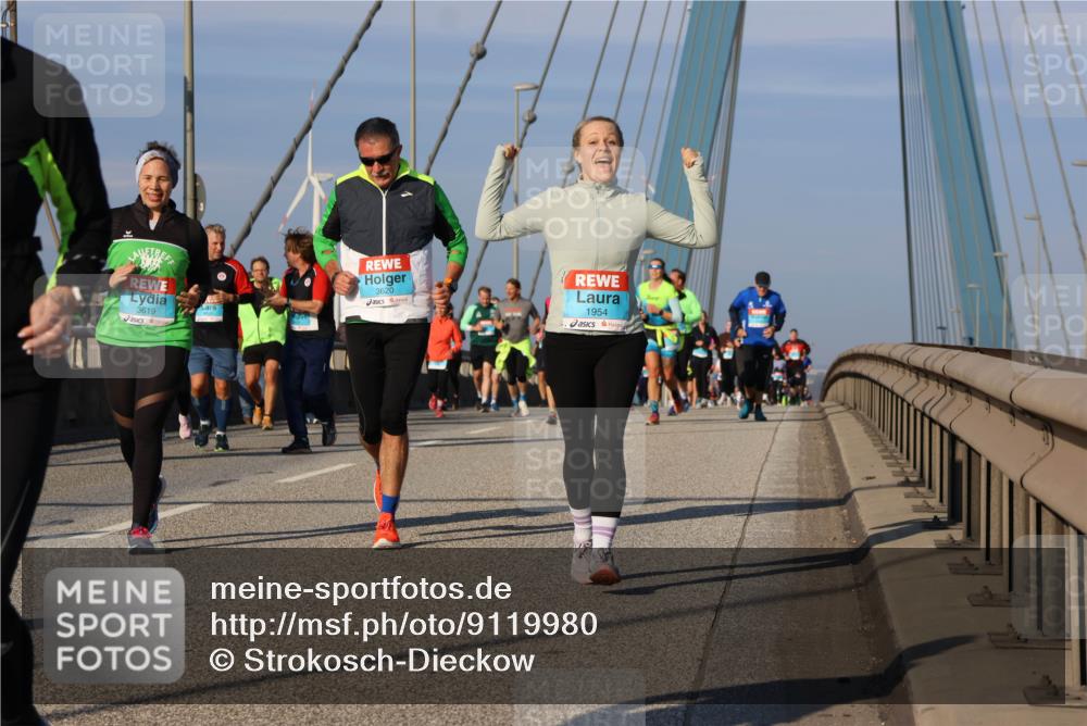 03.10.2025 - Köhlbrandbrückenlauf Strokosch-Dieckow http://msf.ph/oto/9119980 03.10.2025 09:54:18 Position 2 3619, 3620, 1954 meine-sportfotos.de