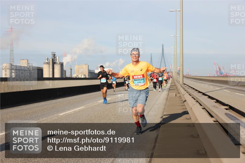 03.10.2025 - Köhlbrandbrückenlauf Lena Gebhardt http://msf.ph/oto/9119981 03.10.2025 09:45:49 Position 2 3495 meine-sportfotos.de