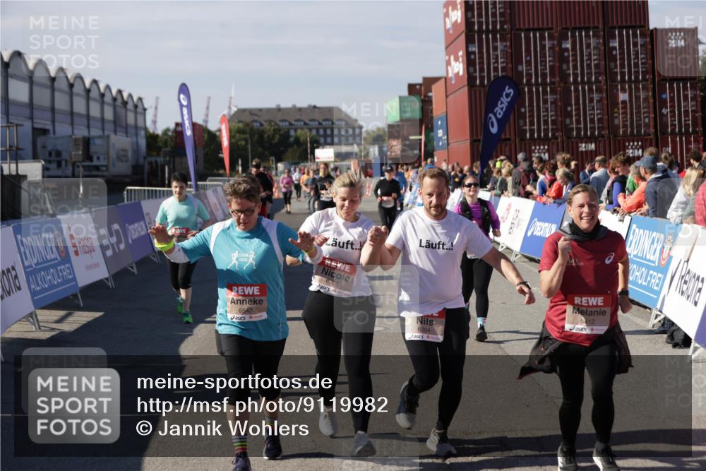 03.10.2025 - Köhlbrandbrückenlauf Jannik Wohlers http://msf.ph/oto/9119982 03.10.2025 13:35:17 Ziel 4886, 5279, 5360, 5412, 5427, 6204, 6205, 6265, 6547 meine-sportfotos.de