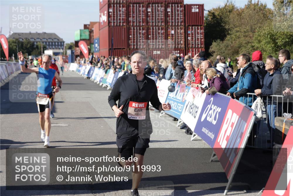 03.10.2025 - Köhlbrandbrückenlauf Jannik Wohlers http://msf.ph/oto/9119993 03.10.2025 13:04:03 Ziel 4056, 4127, 4349, 4372, 4480, 5098, 5447, 5950, 5958, 6315, 6392 meine-sportfotos.de