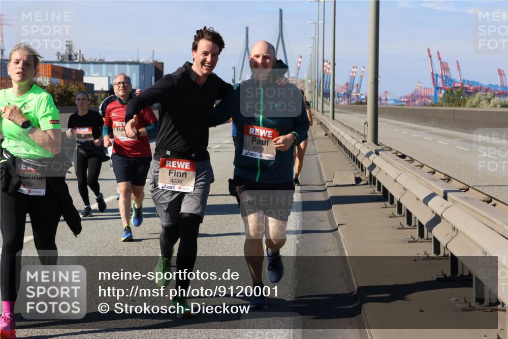 03.10.2025 - Köhlbrandbrückenlauf Strokosch-Dieckow http://msf.ph/oto/9120001 03.10.2025 12:57:53 Position 3 6249, 4235, 4373 meine-sportfotos.de