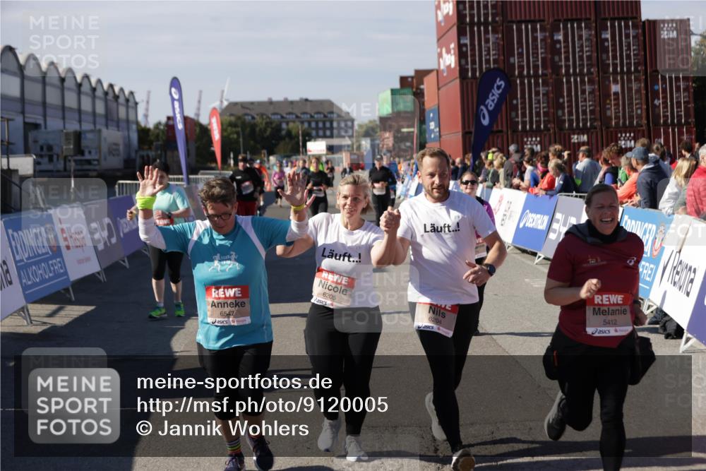 03.10.2025 - Köhlbrandbrückenlauf Jannik Wohlers http://msf.ph/oto/9120005 03.10.2025 13:35:17 Ziel 4886, 5279, 5360, 5412, 5427, 6204, 6205, 6265, 6547 meine-sportfotos.de