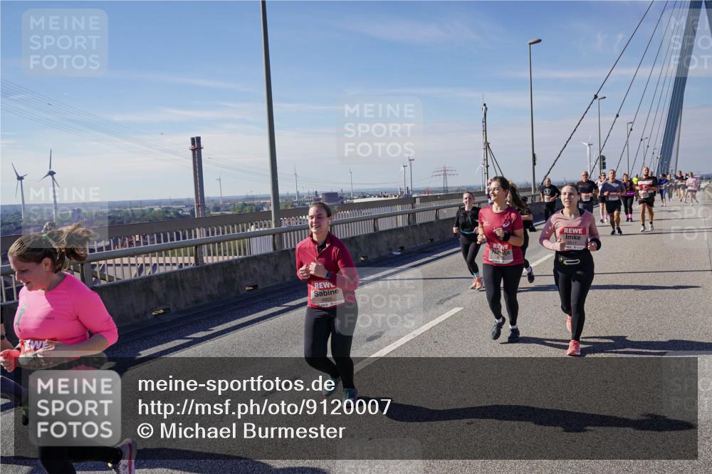 03.10.2025 - Köhlbrandbrückenlauf Michael Burmester http://msf.ph/oto/9120007 03.10.2025 13:01:13 Position 2 4902 meine-sportfotos.de