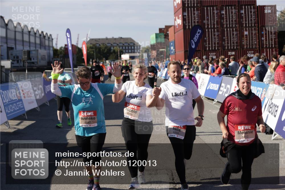 03.10.2025 - Köhlbrandbrückenlauf Jannik Wohlers http://msf.ph/oto/9120013 03.10.2025 13:35:17 Ziel 4886, 5279, 5360, 5412, 5427, 6204, 6205, 6265, 6547 meine-sportfotos.de