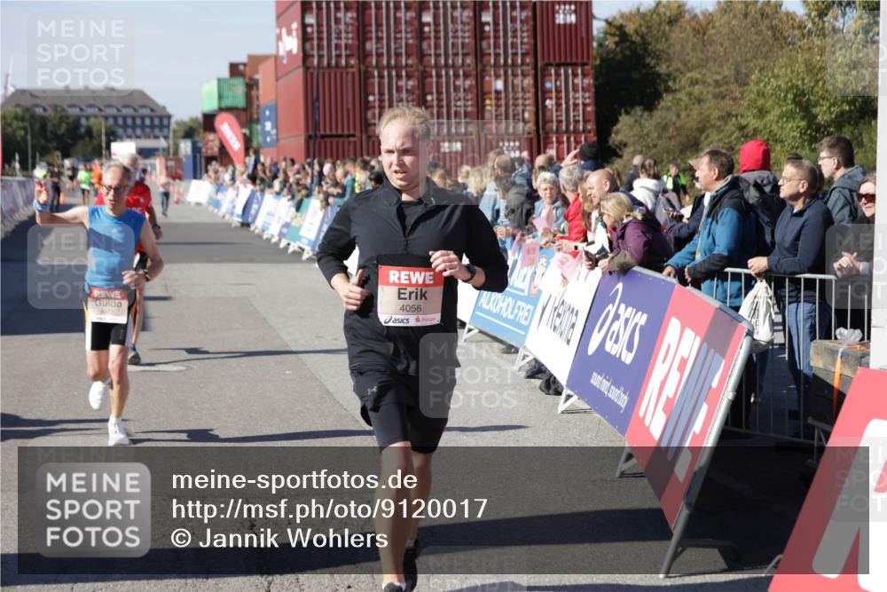 03.10.2025 - Köhlbrandbrückenlauf Jannik Wohlers http://msf.ph/oto/9120017 03.10.2025 13:04:04 Ziel 4056, 4127, 4349, 4372, 4480, 5098, 5447, 5721, 5950, 5958, 6315, 6392 meine-sportfotos.de