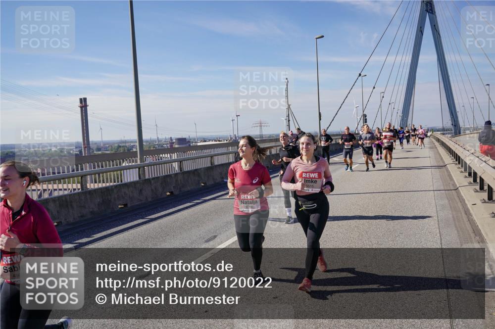 03.10.2025 - Köhlbrandbrückenlauf Michael Burmester http://msf.ph/oto/9120022 03.10.2025 13:01:14 Position 2 4902, 4948, 5515 meine-sportfotos.de