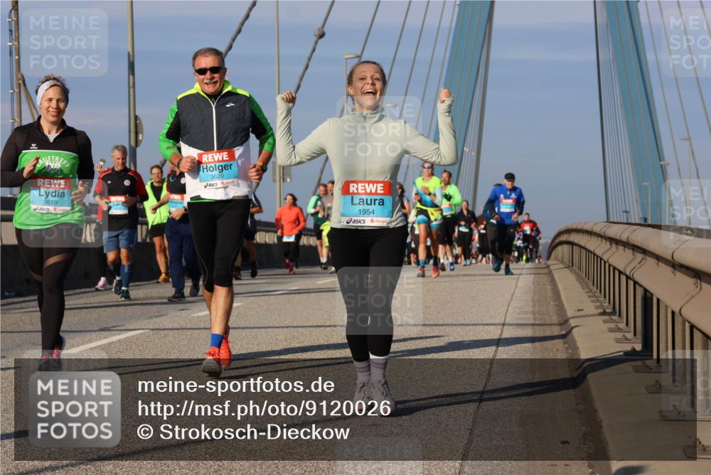 03.10.2025 - Köhlbrandbrückenlauf Strokosch-Dieckow http://msf.ph/oto/9120026 03.10.2025 09:54:19 Position 2 3619, 3620, 1954 meine-sportfotos.de