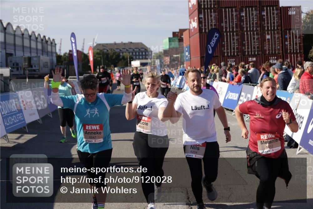 03.10.2025 - Köhlbrandbrückenlauf Jannik Wohlers http://msf.ph/oto/9120028 03.10.2025 13:35:17 Ziel 4886, 5279, 5360, 5412, 5427, 6204, 6205, 6265, 6547 meine-sportfotos.de