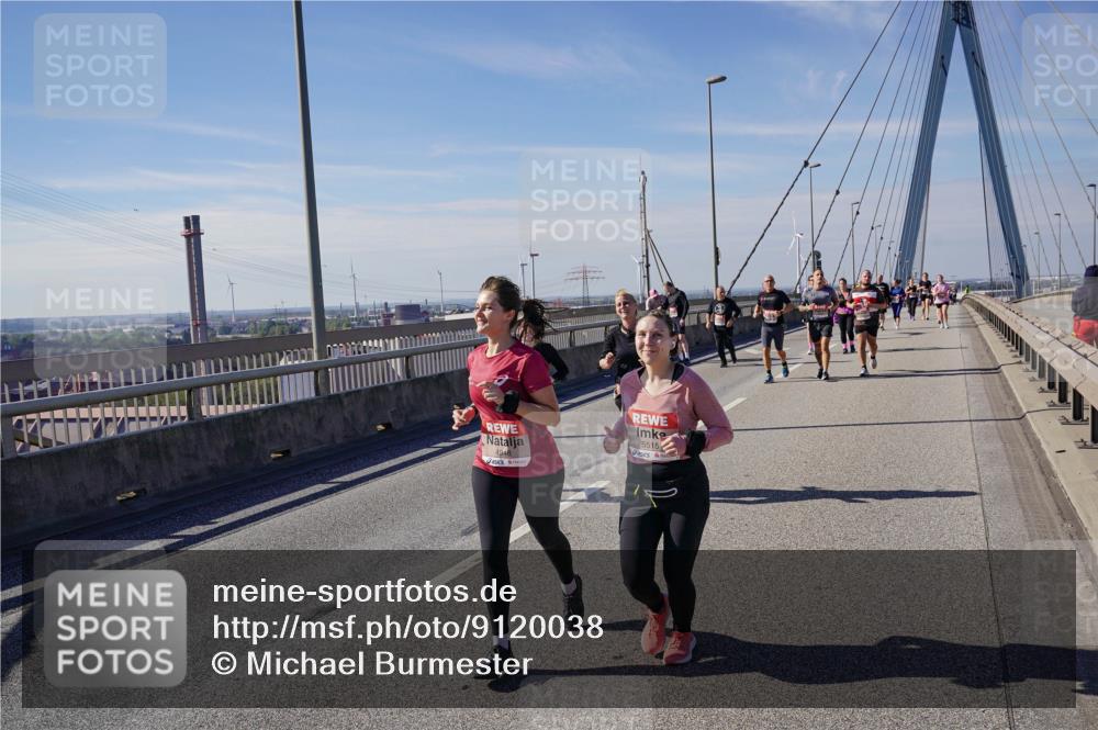 03.10.2025 - Köhlbrandbrückenlauf Michael Burmester http://msf.ph/oto/9120038 03.10.2025 13:01:14 Position 2 4948, 5515 meine-sportfotos.de